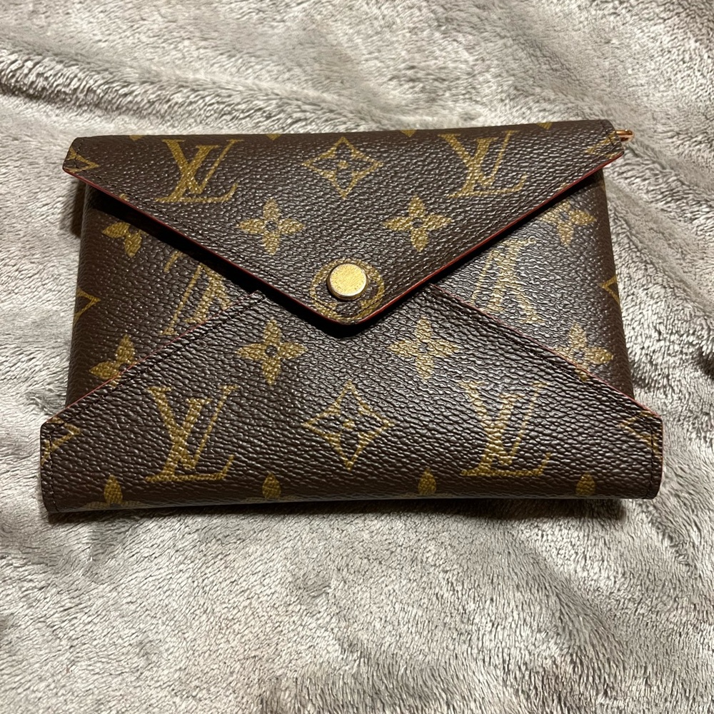 NEW Authentic Monogram Louis Vuitton Kirigami MM Envelope Wallet Pouch Bag